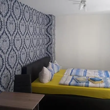 Zum Holzwurm Gæstehus 3*